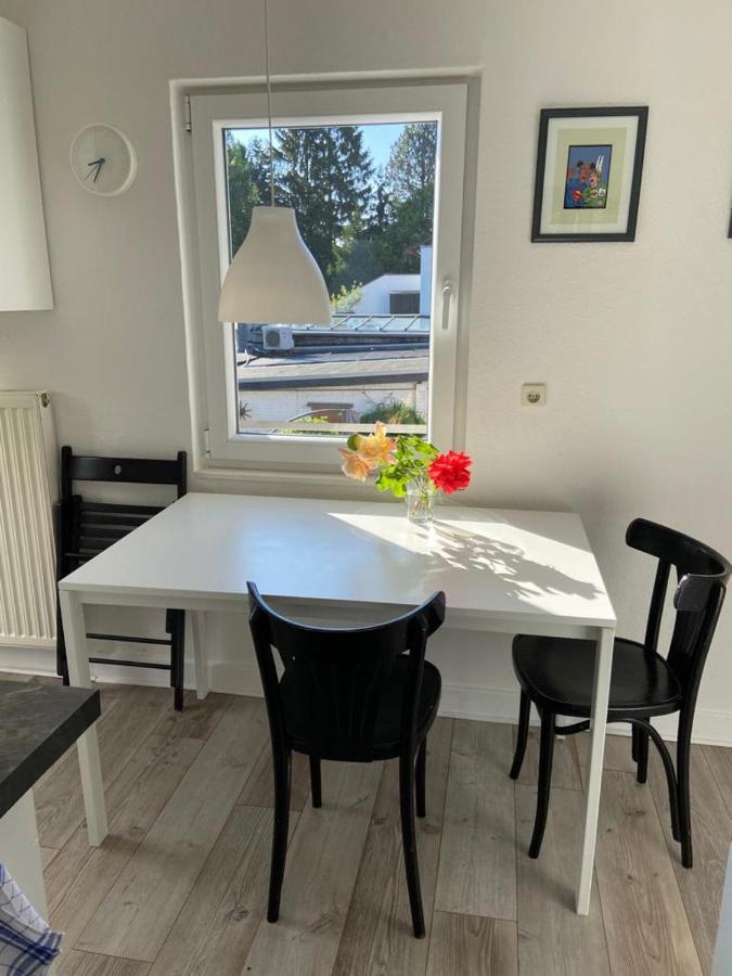 Privates Appartment Ferienwohnung Im Einfamilienhaus Dusseldorf Bagian luar foto