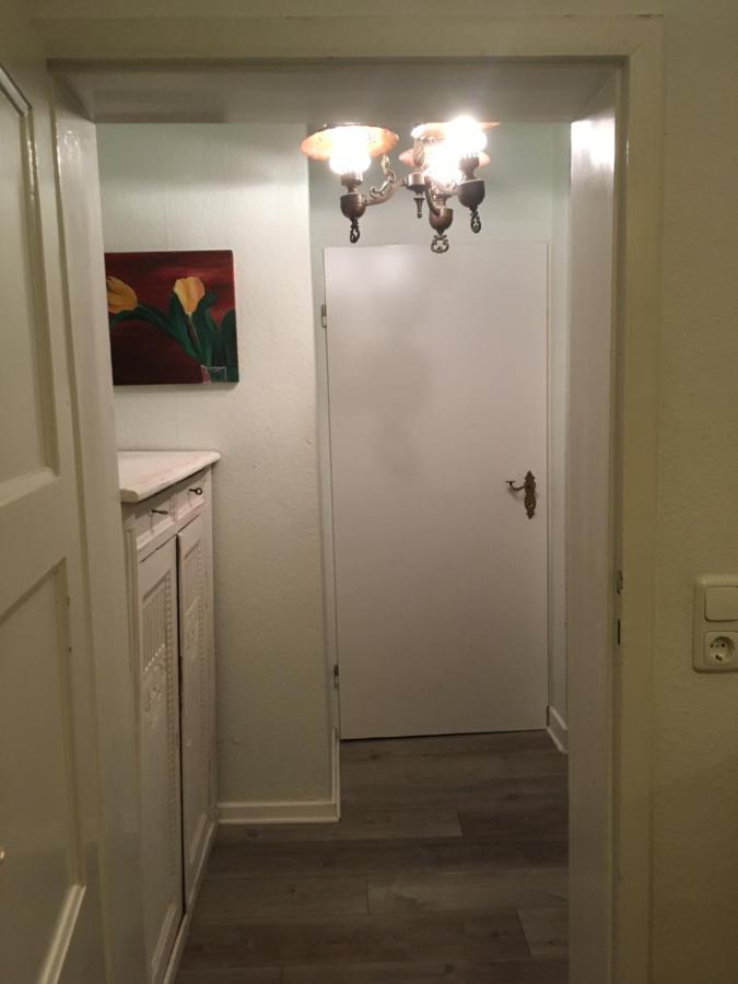 Privates Appartment Ferienwohnung Im Einfamilienhaus Dusseldorf Bagian luar foto